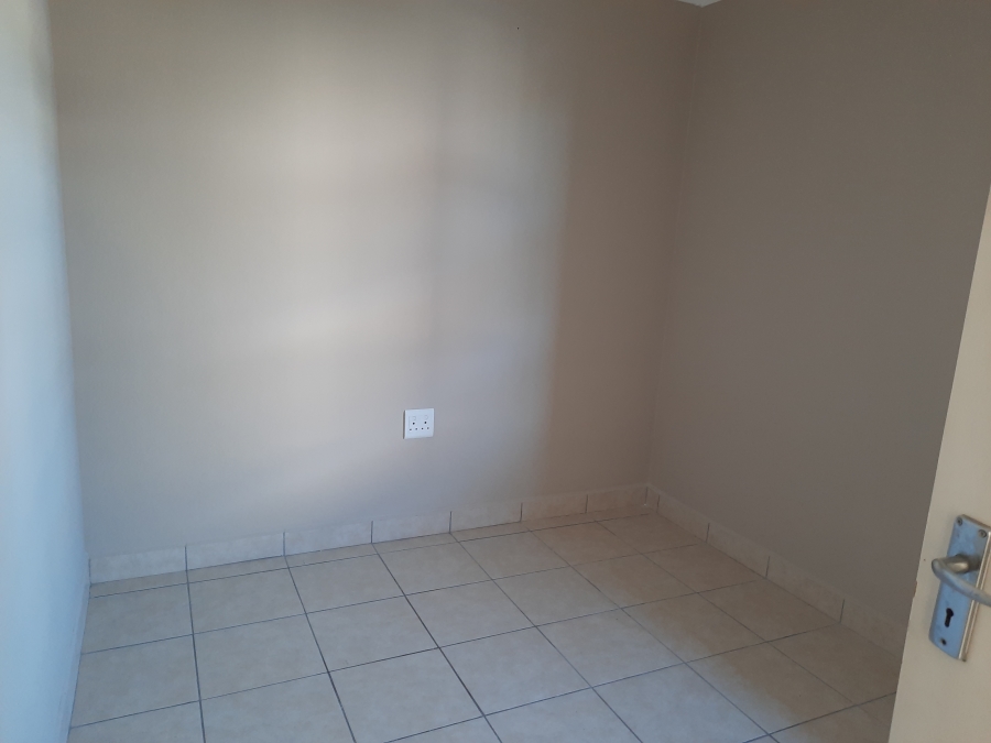 To Let 2 Bedroom Property for Rent in Burgundy Estate Western Cape